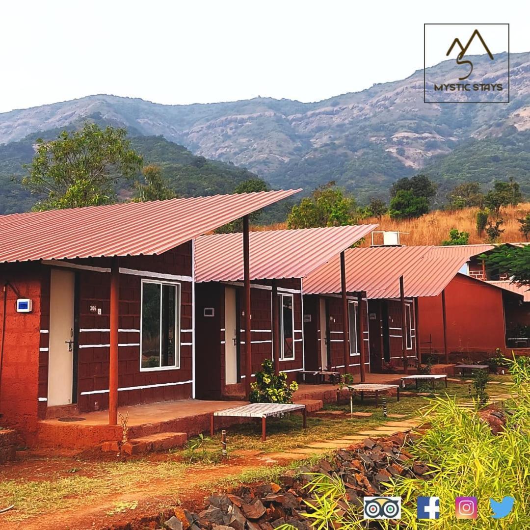 Mysticstays Resort Wai Exterior photo