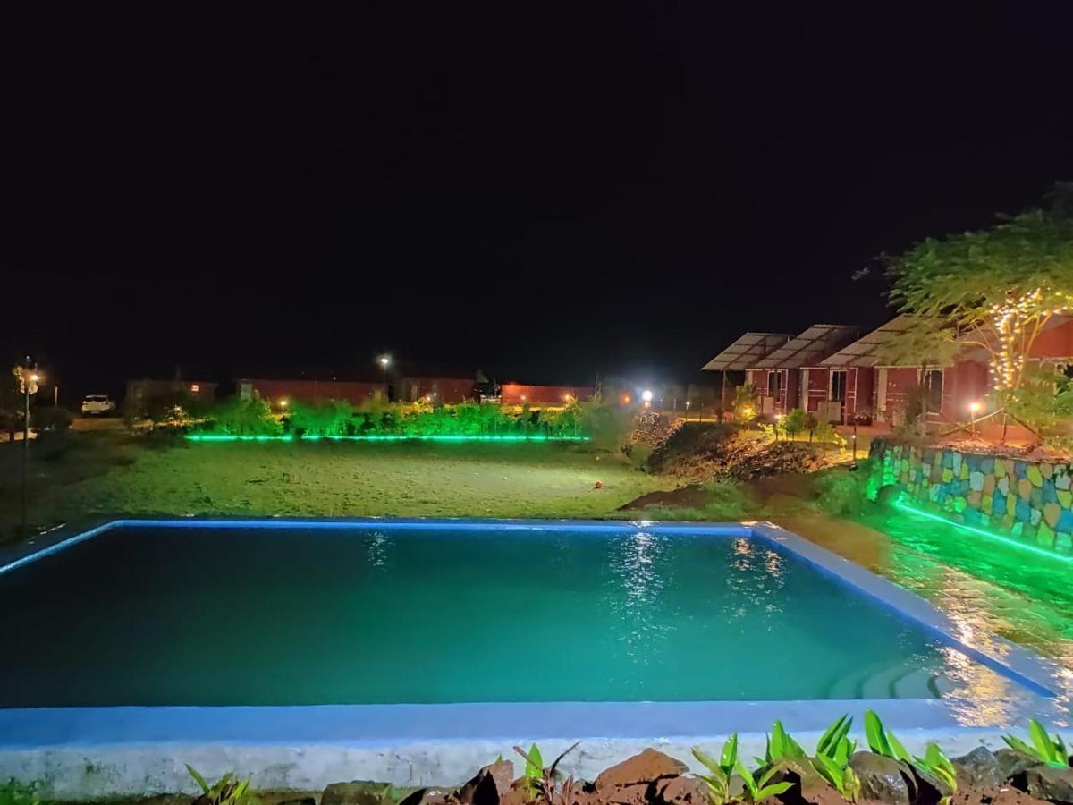 Mysticstays Resort Wai Exterior photo