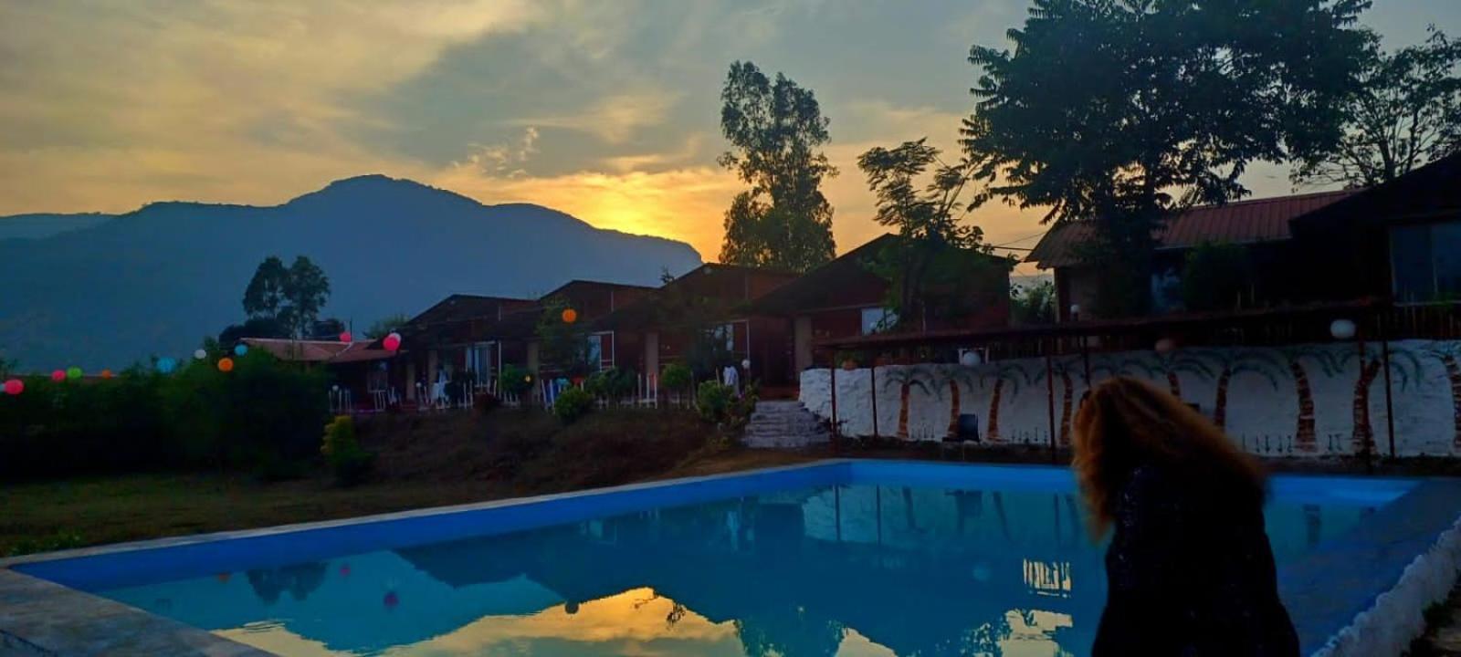 Mysticstays Resort Wai Exterior photo